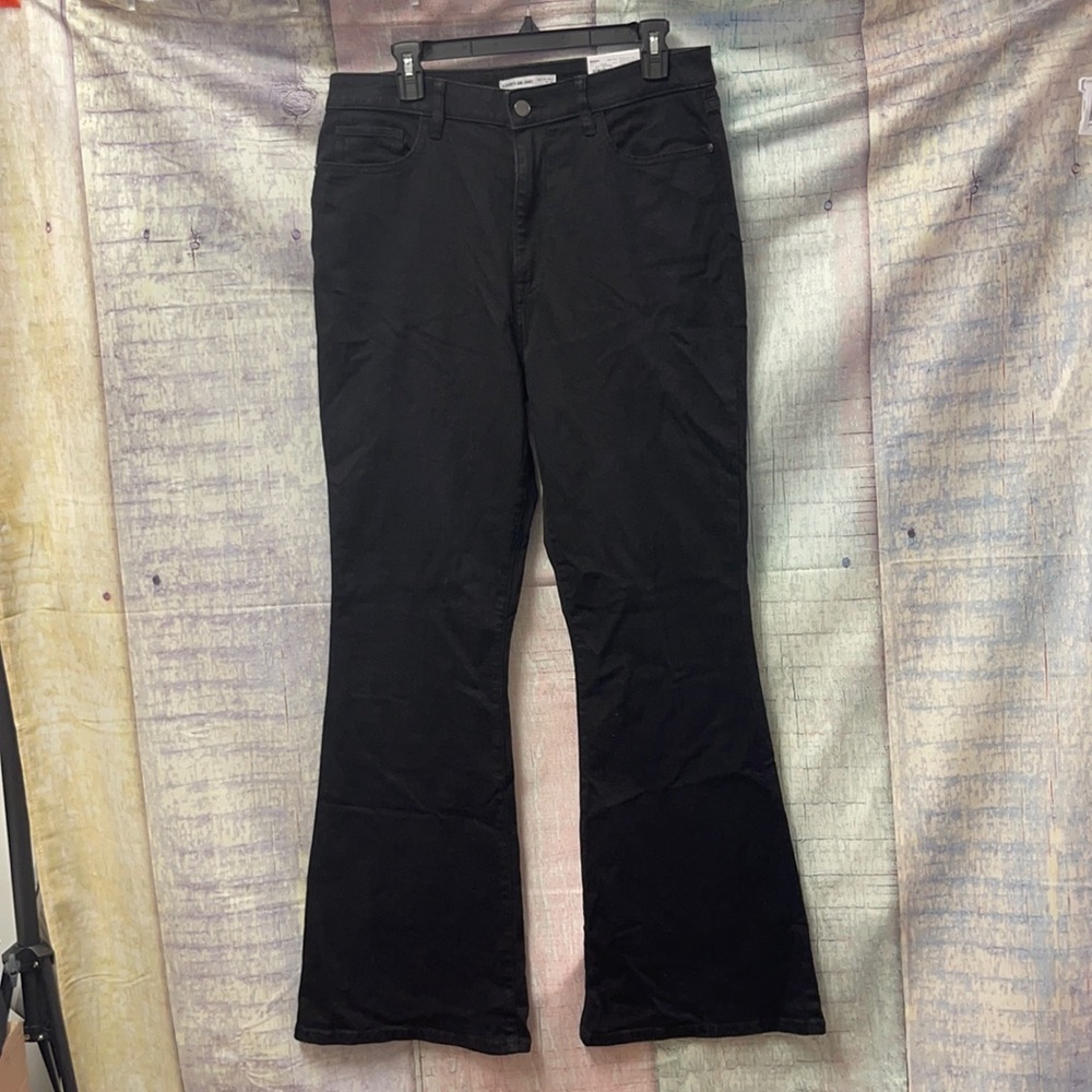 Brand new Woman’s Elizabeth and James jeans.